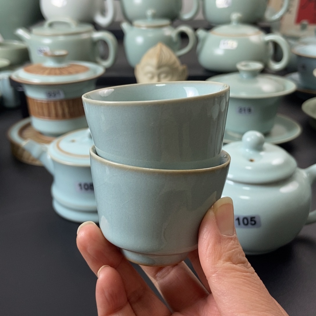 呂***制赵琳老师杯微瑕杯