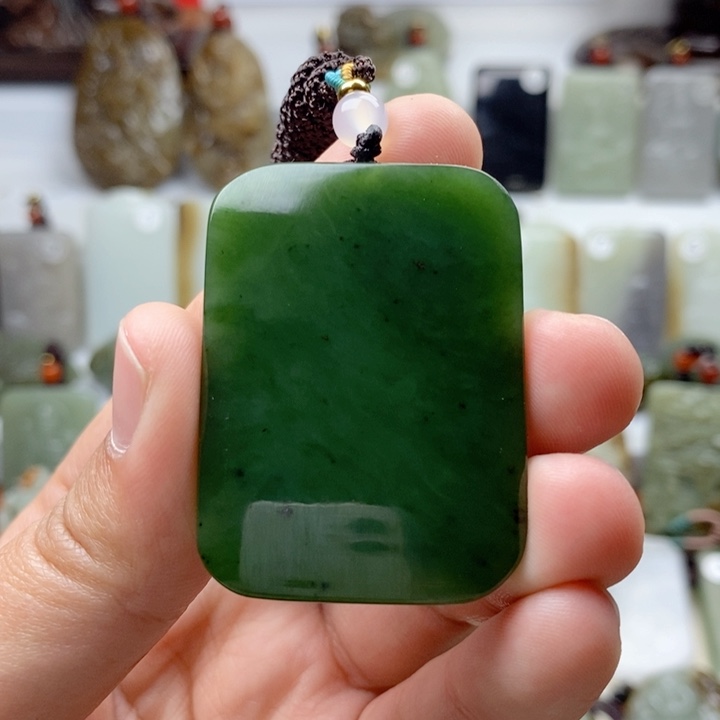 和田玉（碧玉）颈饰未镶嵌