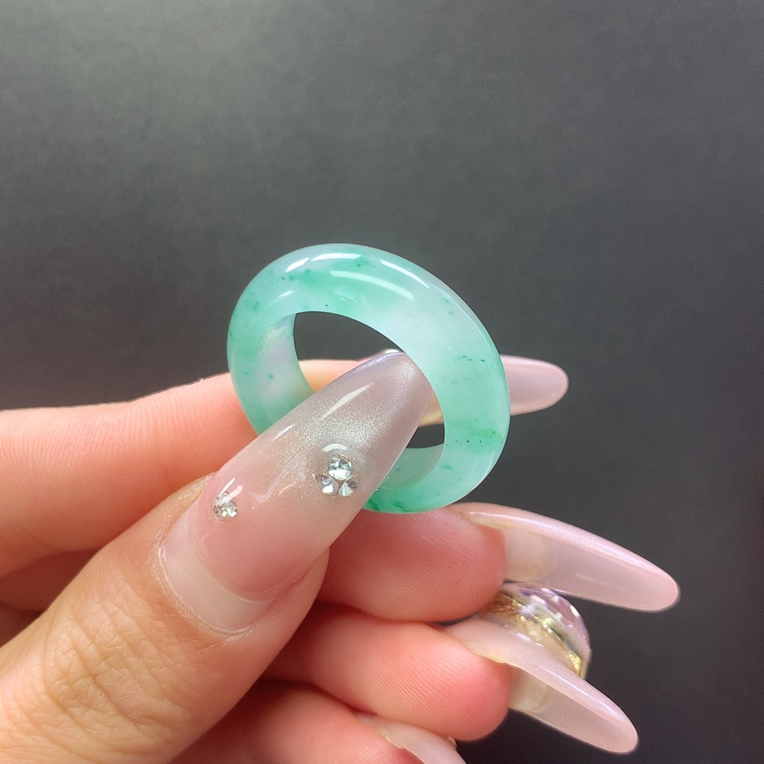 石英质玉戒圈未镶嵌