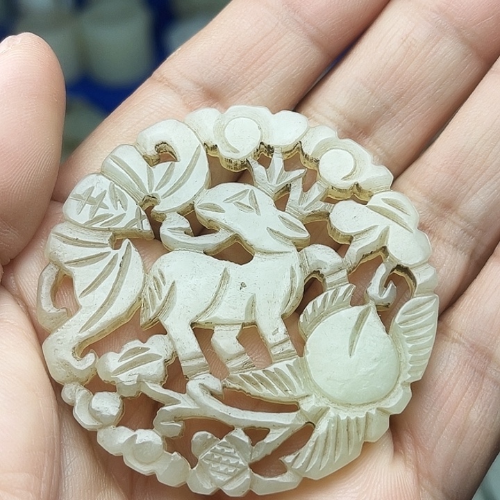 和田玉（青白玉）未镶嵌颈饰