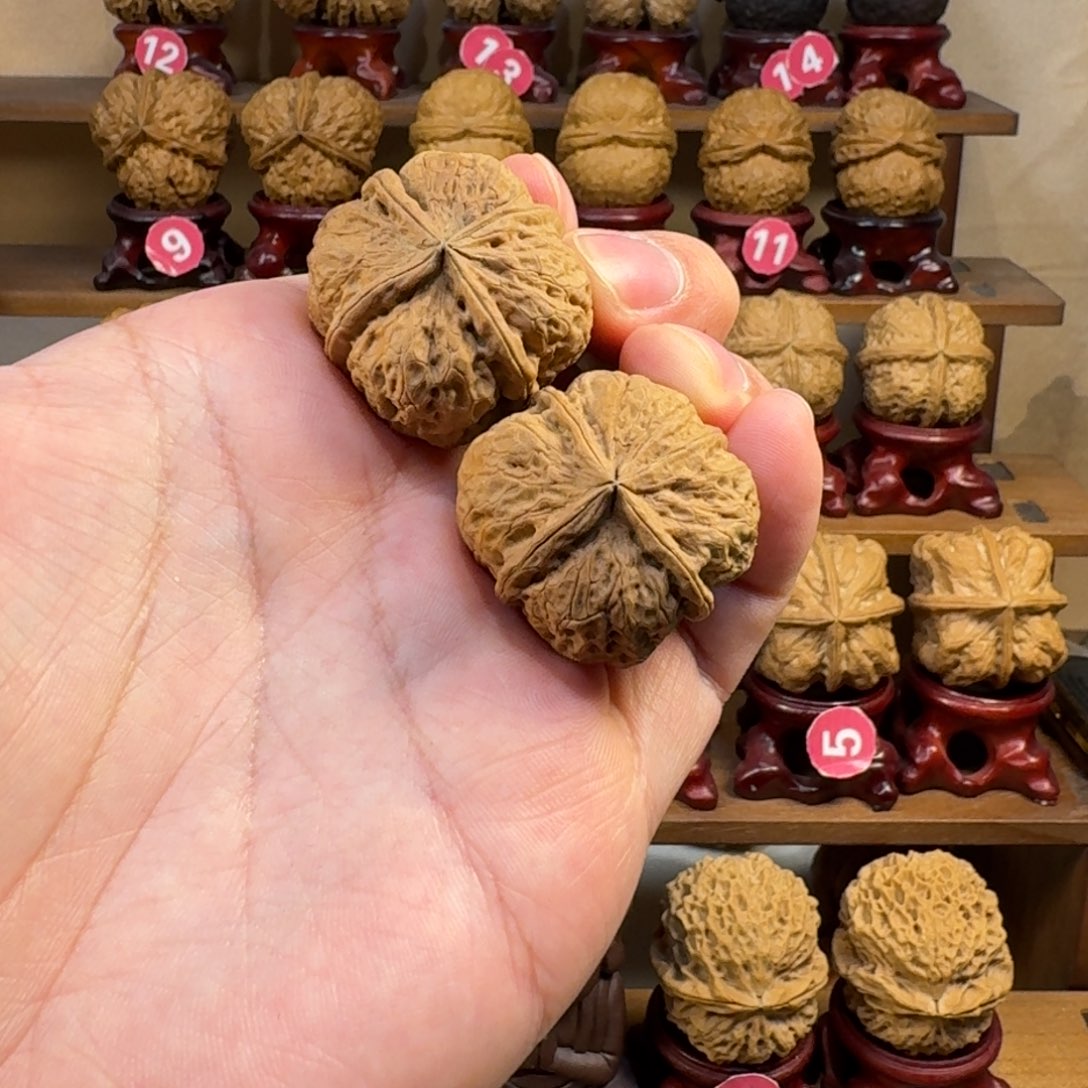 铁核桃把件磨盘四方砖