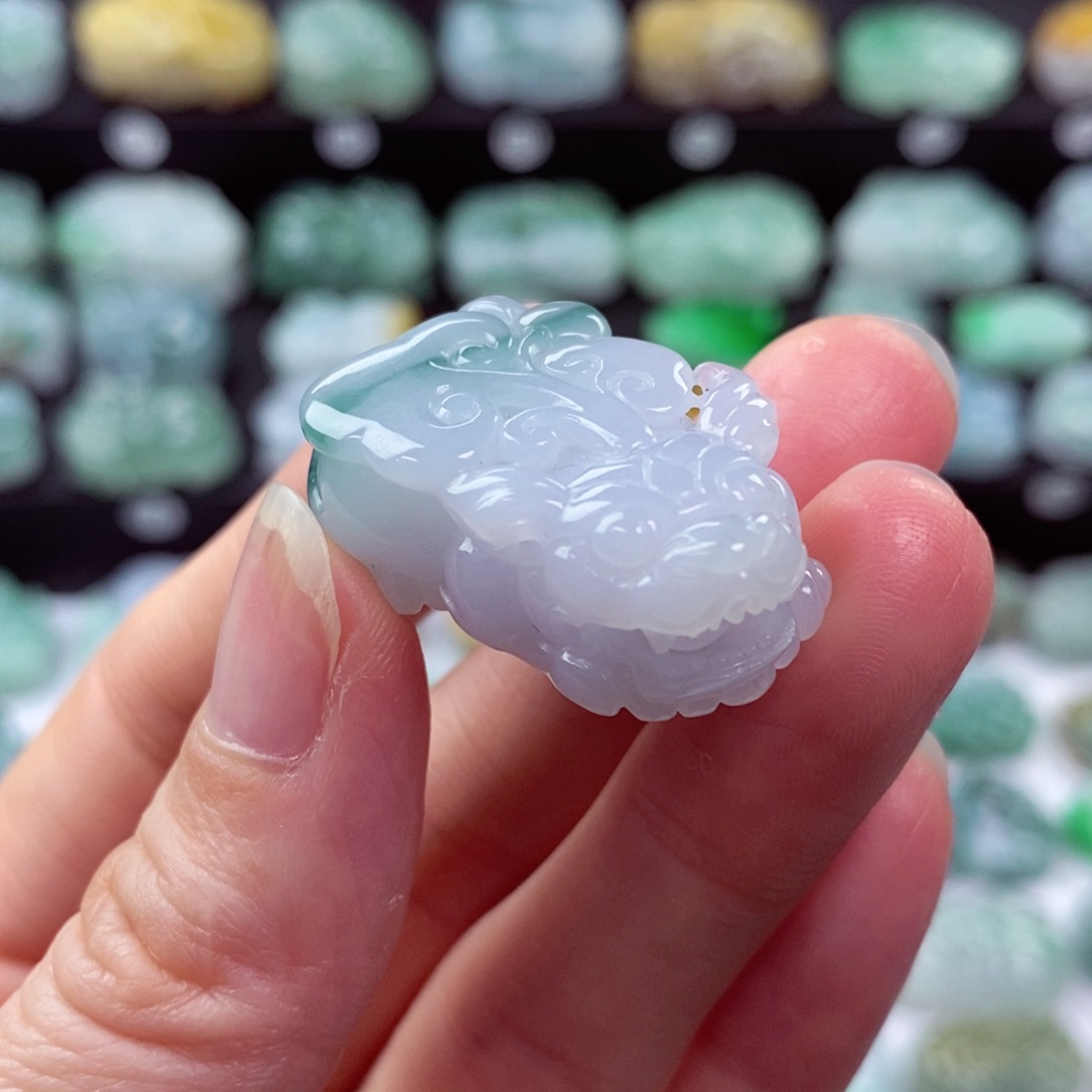 翡翠颈饰未镶嵌天然