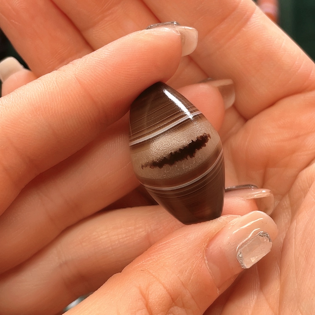 &***&玛瑙/玉髓未镶嵌珠宝半成品