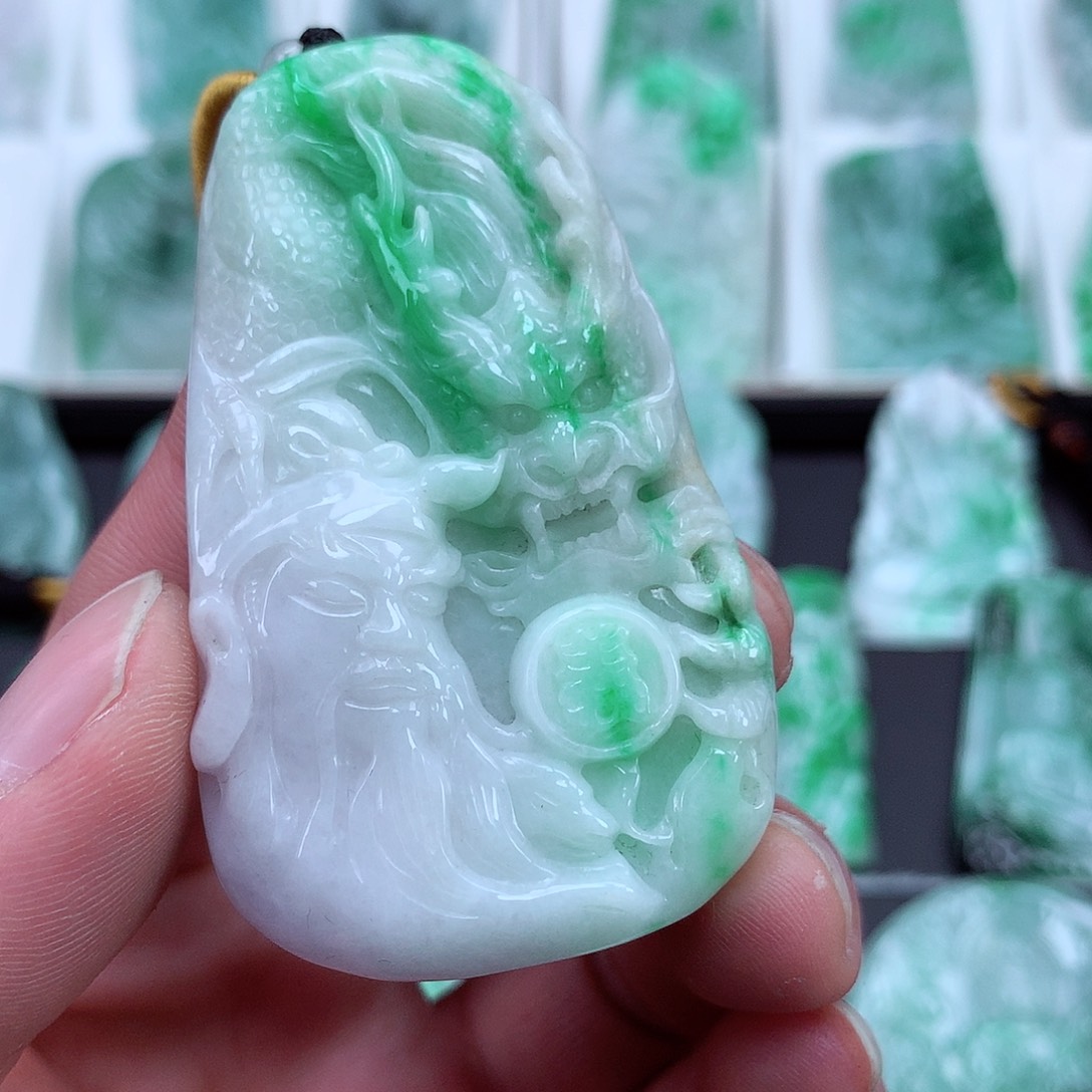 翡翠颈饰未镶嵌翡翠吊坠