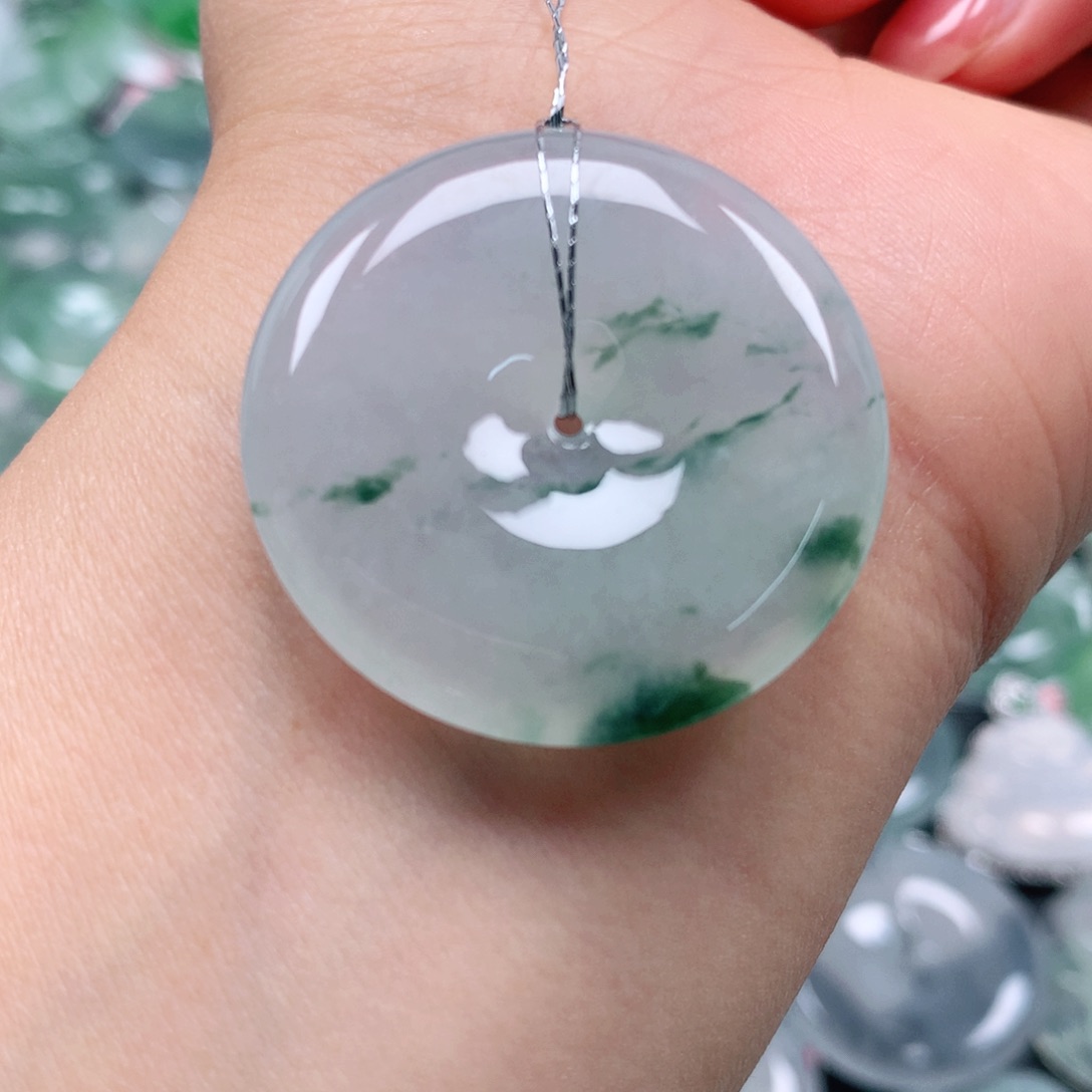 翡翠颈饰未镶嵌天然翡翠