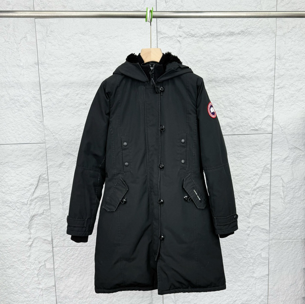 99新 CANADA GOOSE S码/黑色连帽中长款拉链长袖羽绒服/18467815