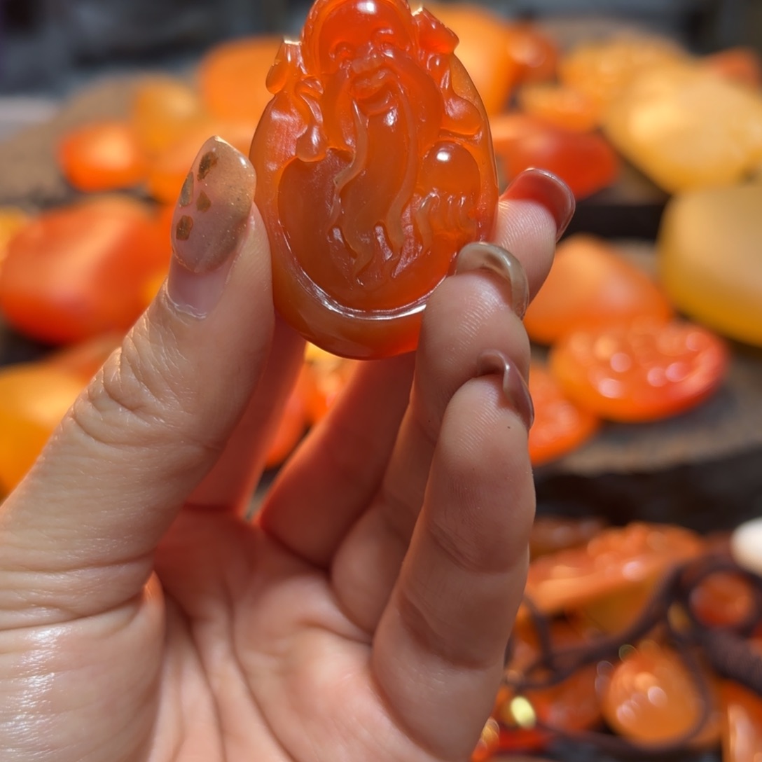 石英质玉挂件未镶嵌蓝*儿