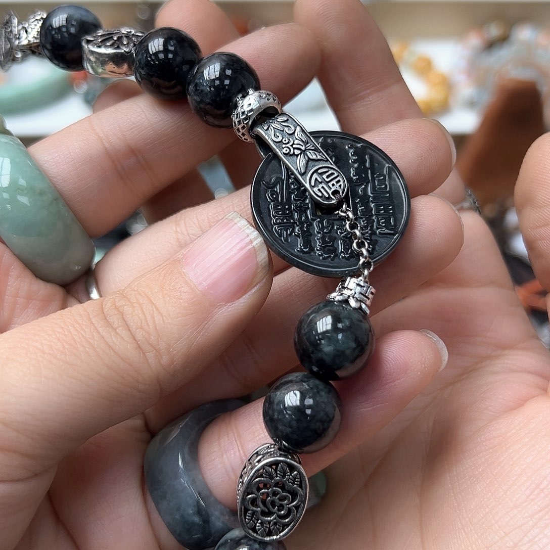 翡翠戒指未镶嵌乐*啦