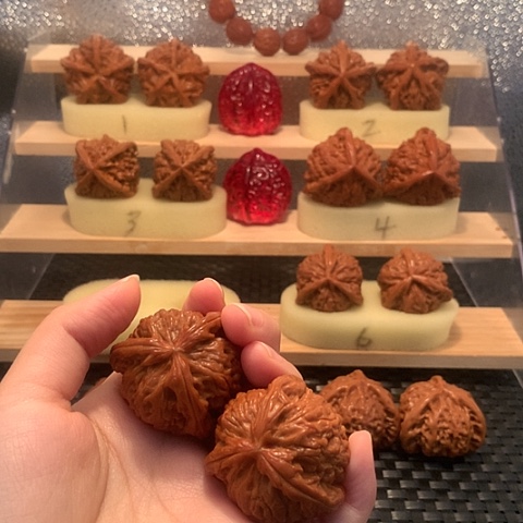 吊坠猴头核桃小*白狮子