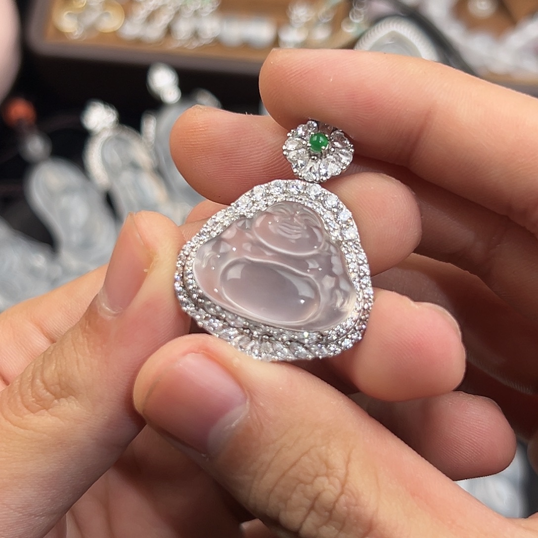 石英质玉银S925镀金镶嵌颈饰点绿黑钢豪镶佛公