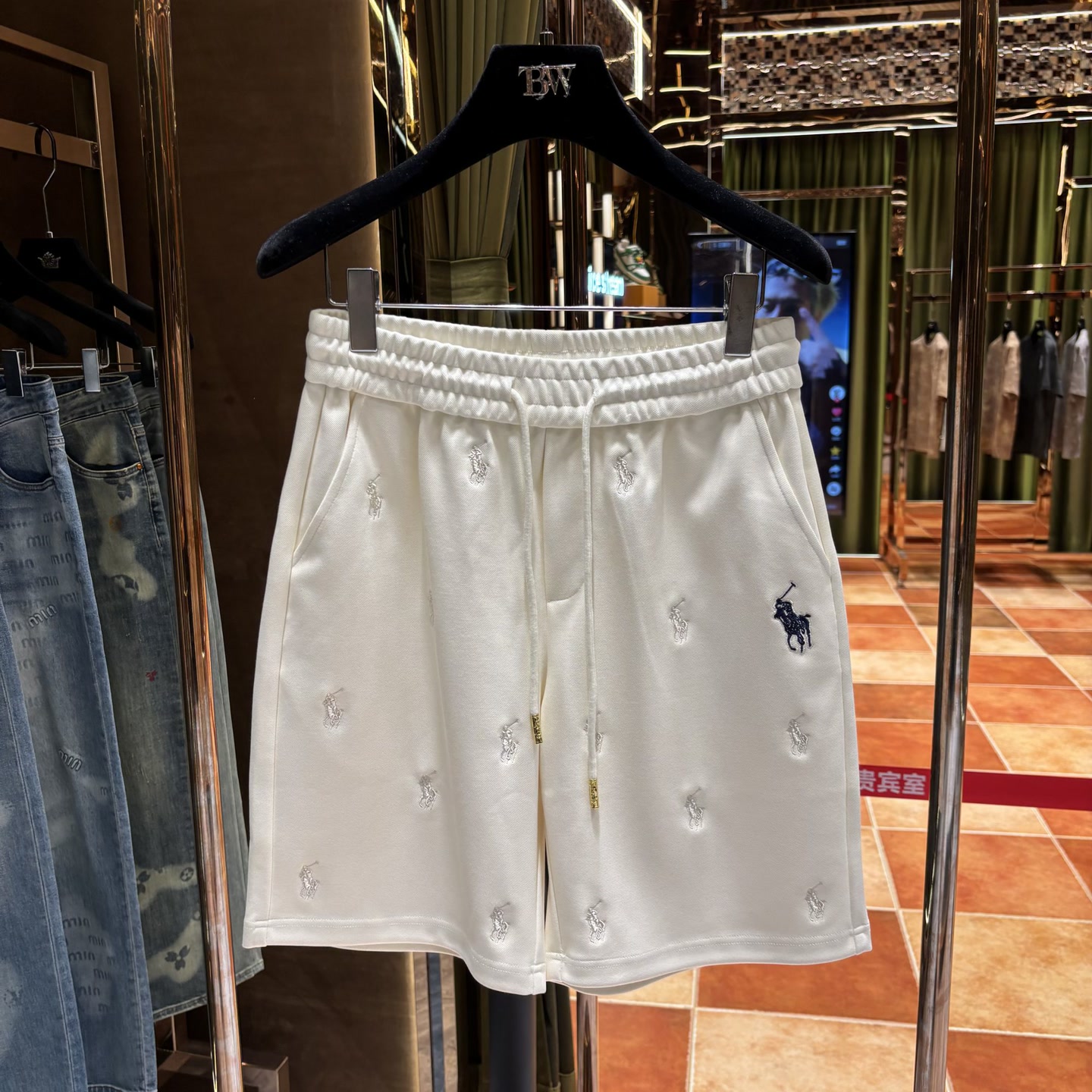 品【阿哲专属】2025夏季新品 高级感时尚百搭短裤25231