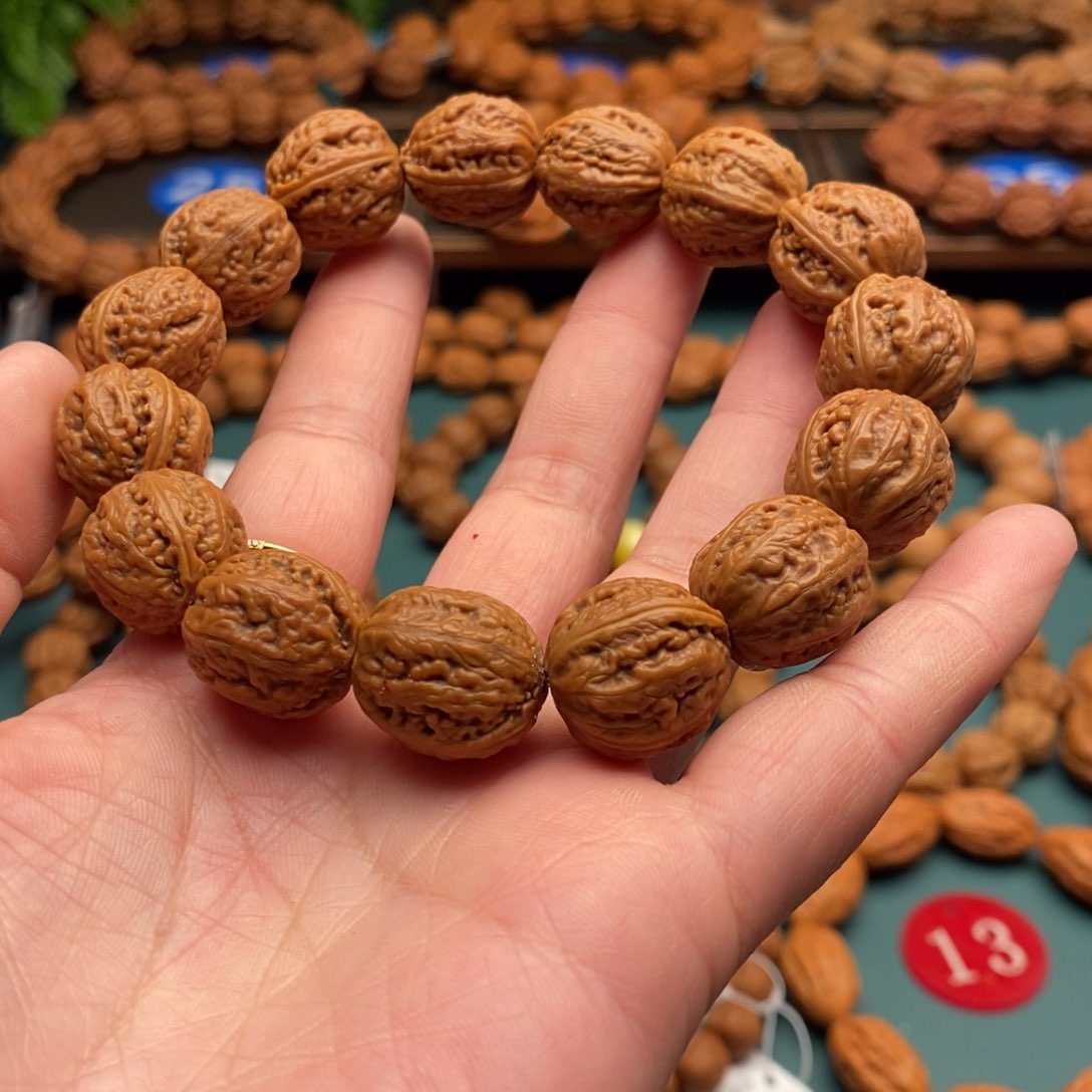 文玩核桃手串17尺寸八棱