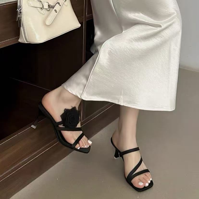 C8320  黑色  夏季新款2025新款气质细高跟露趾时装女凉鞋