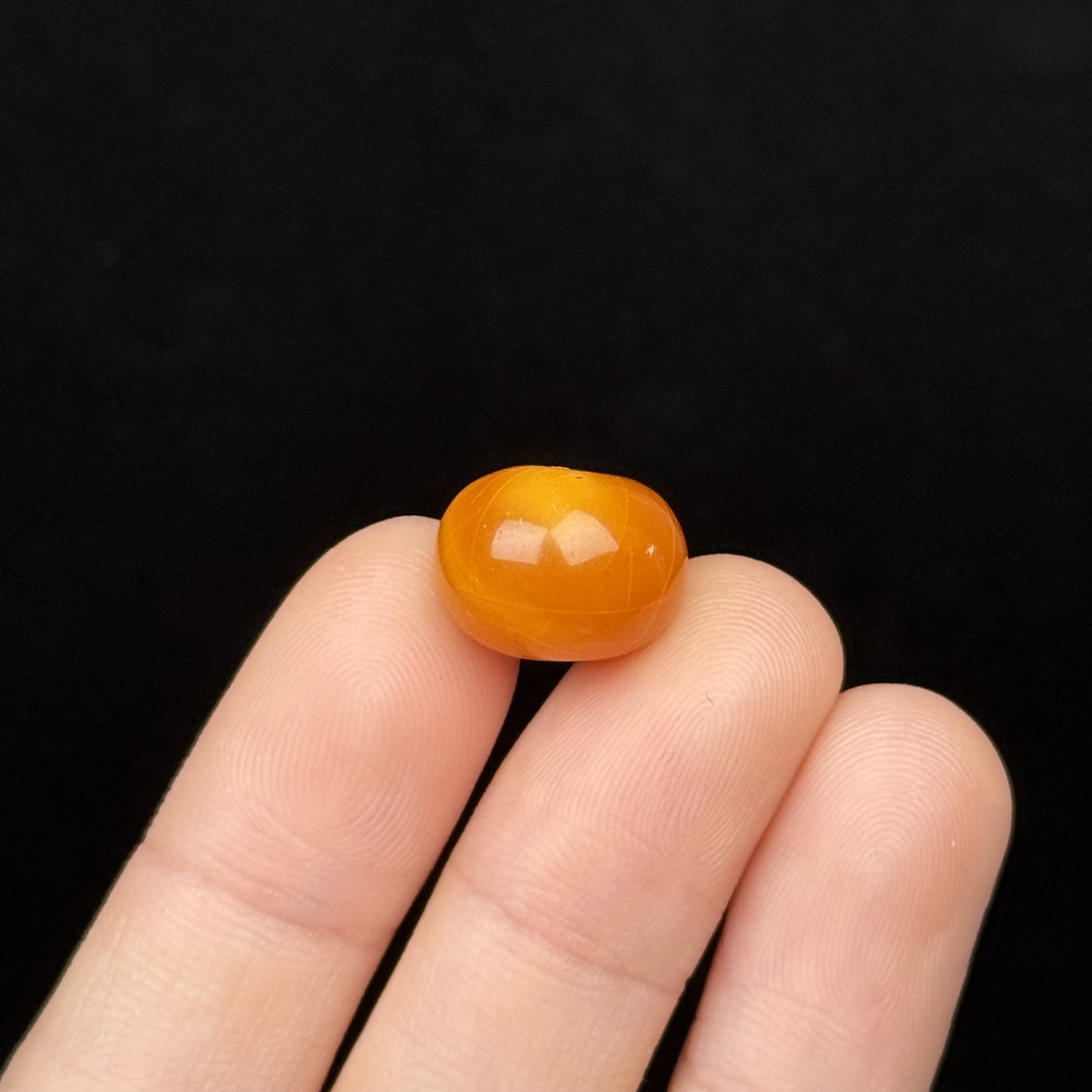 D68-31天然原矿蜜蜡 鸡油红墩子13.4*10mm 支持鉴定 假一罚十