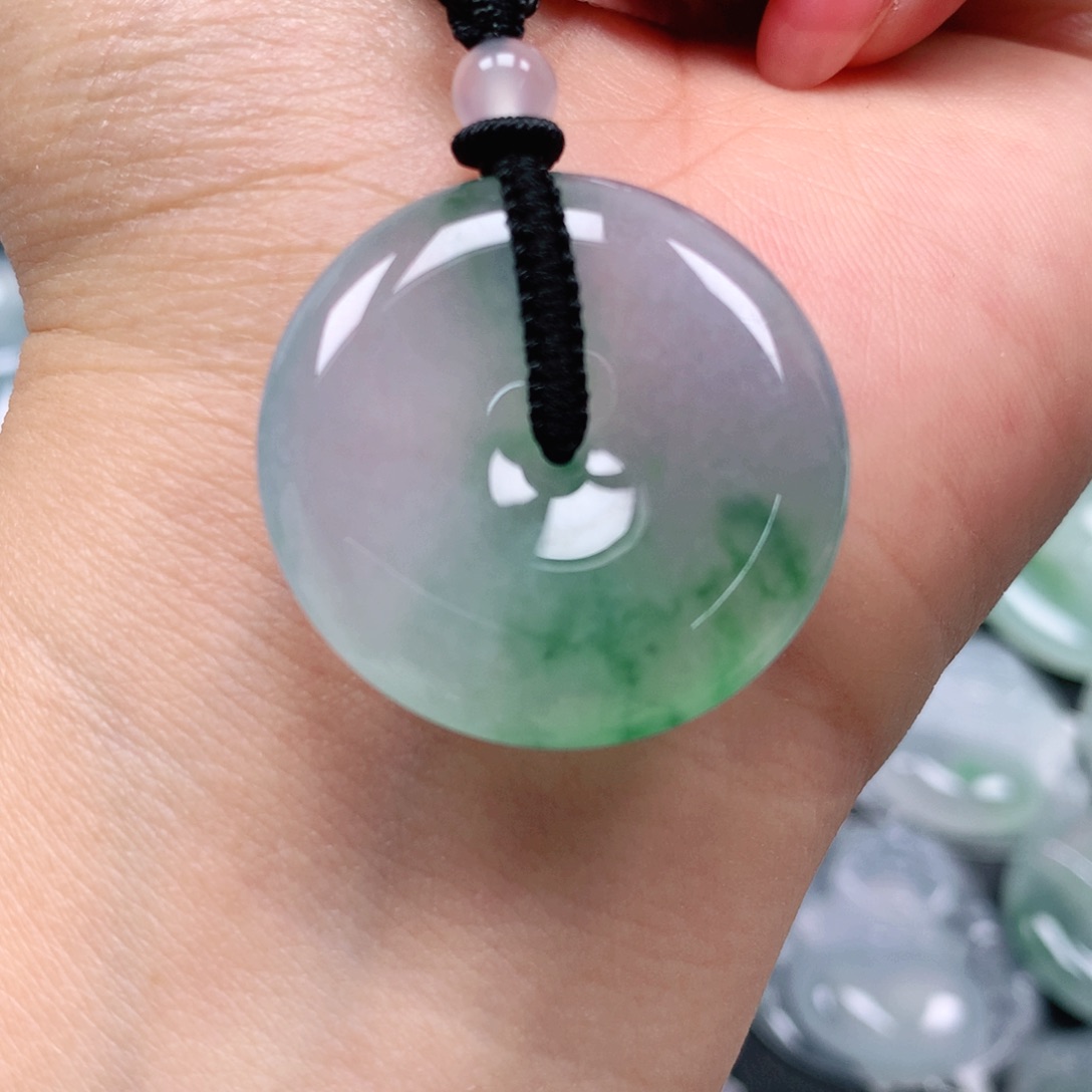 翡翠颈饰未镶嵌天然翡翠