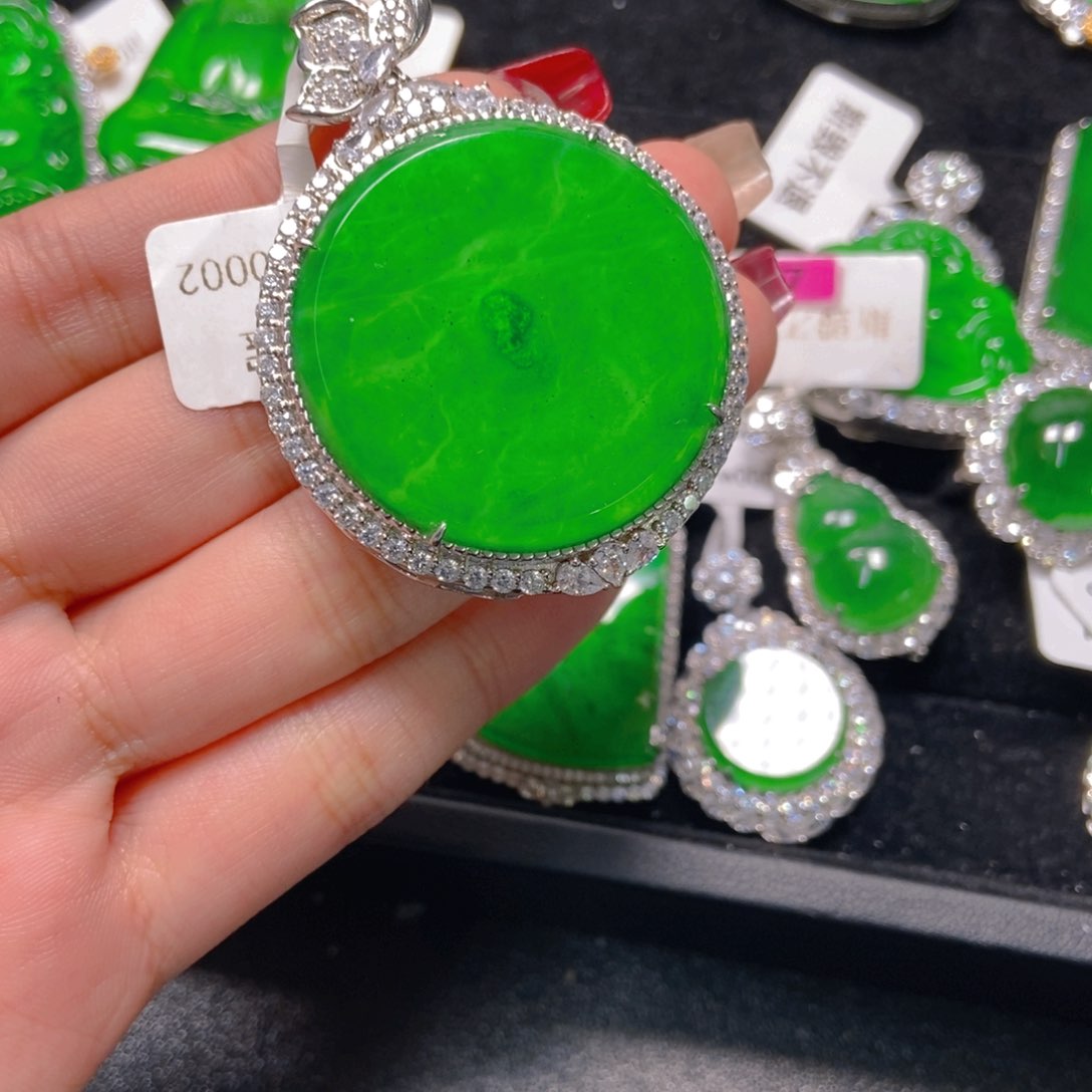 翡翠吊坠(不含链)未镶嵌