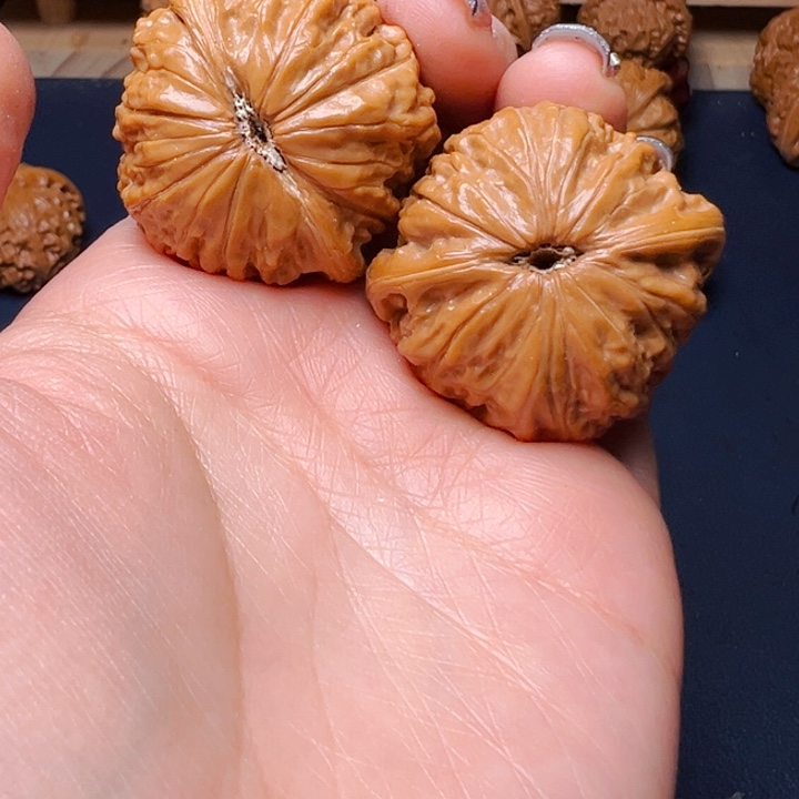 文玩核桃吊坠铁锤38.5