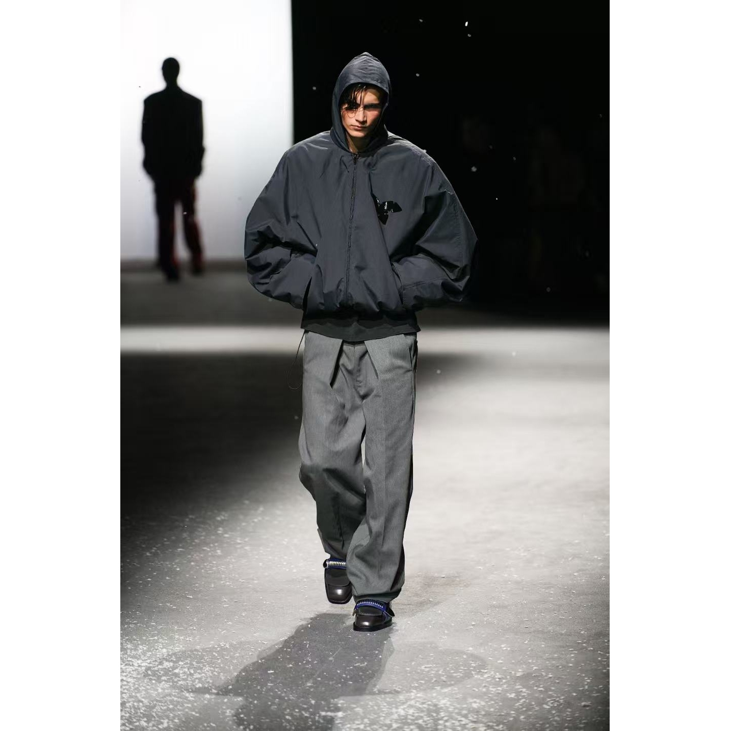 8号【全新未使用】-A18608春夏季新款时尚百搭卫衣