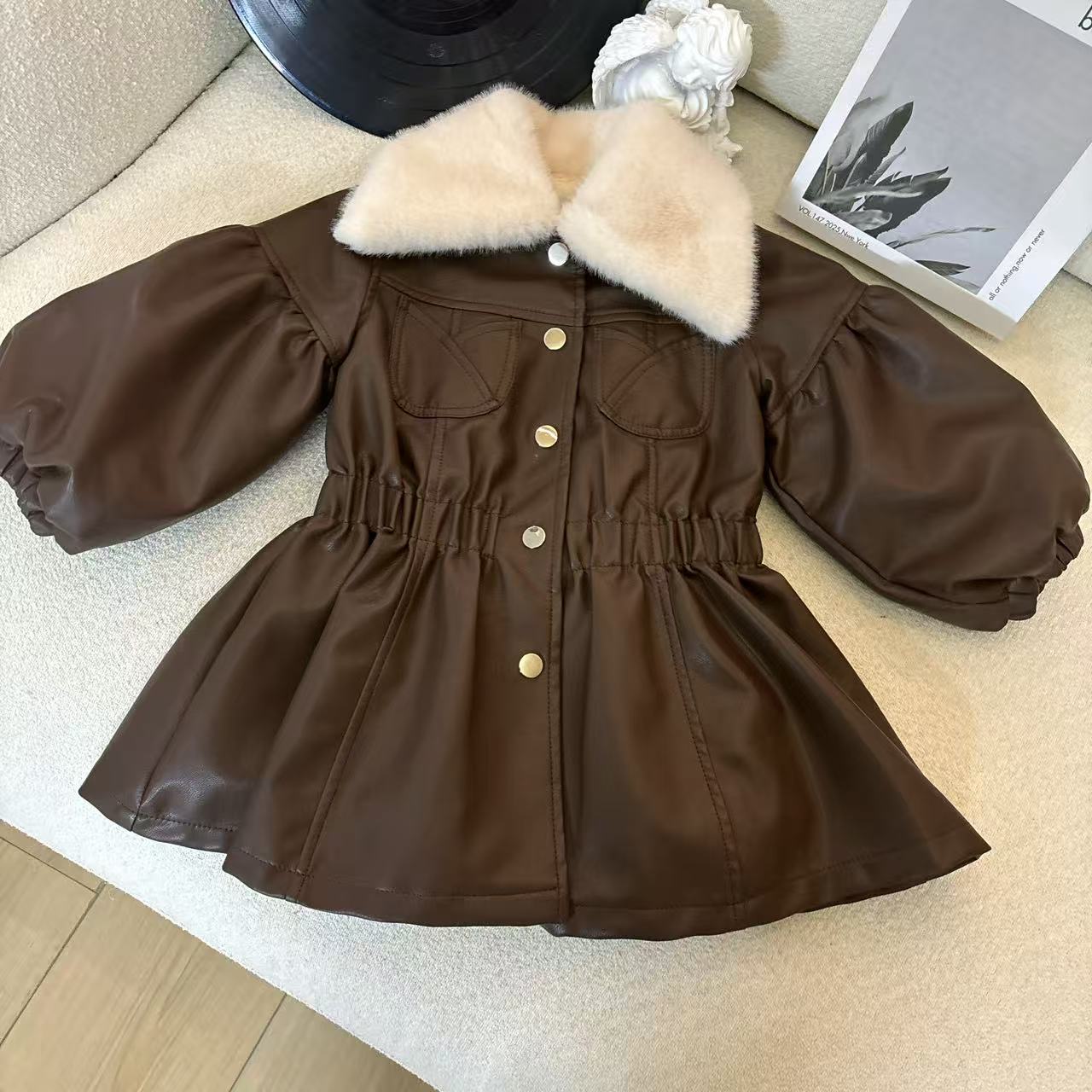 女童皮衣连衣裙外套2025秋冬季新款女宝宝时尚洋气连衣裙