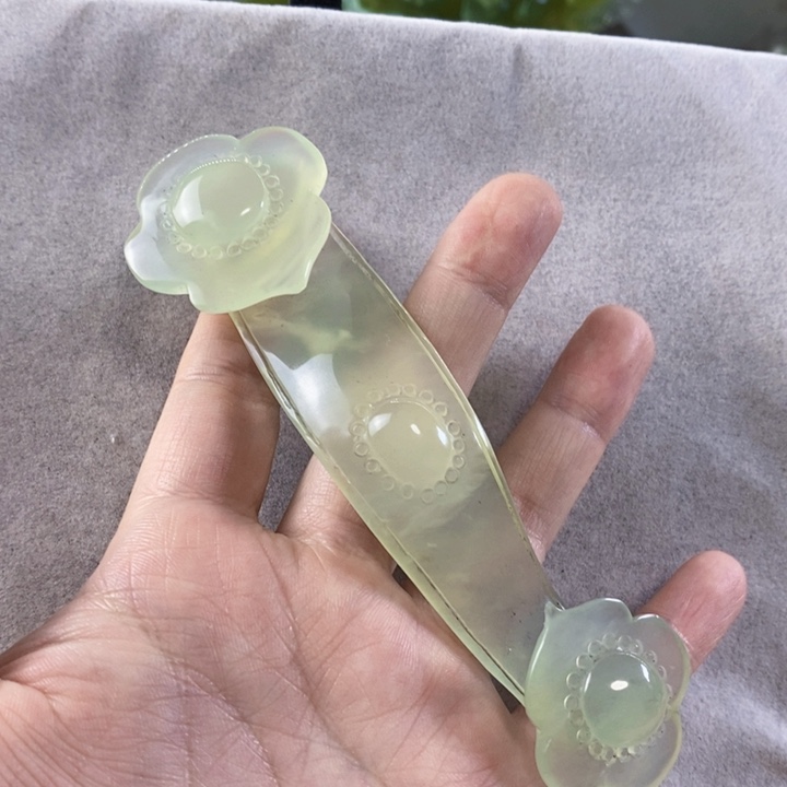 岫玉手把件未镶嵌
