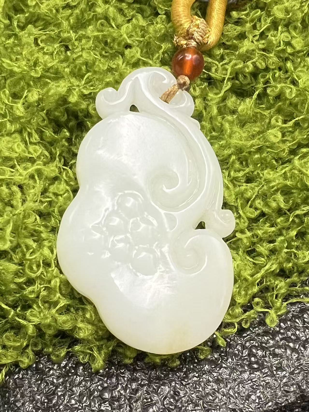 和田玉如意手工精雕气质百搭挂件