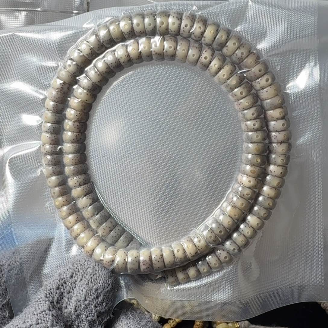 星月菩提吊坠石玉药片工艺带月留白108