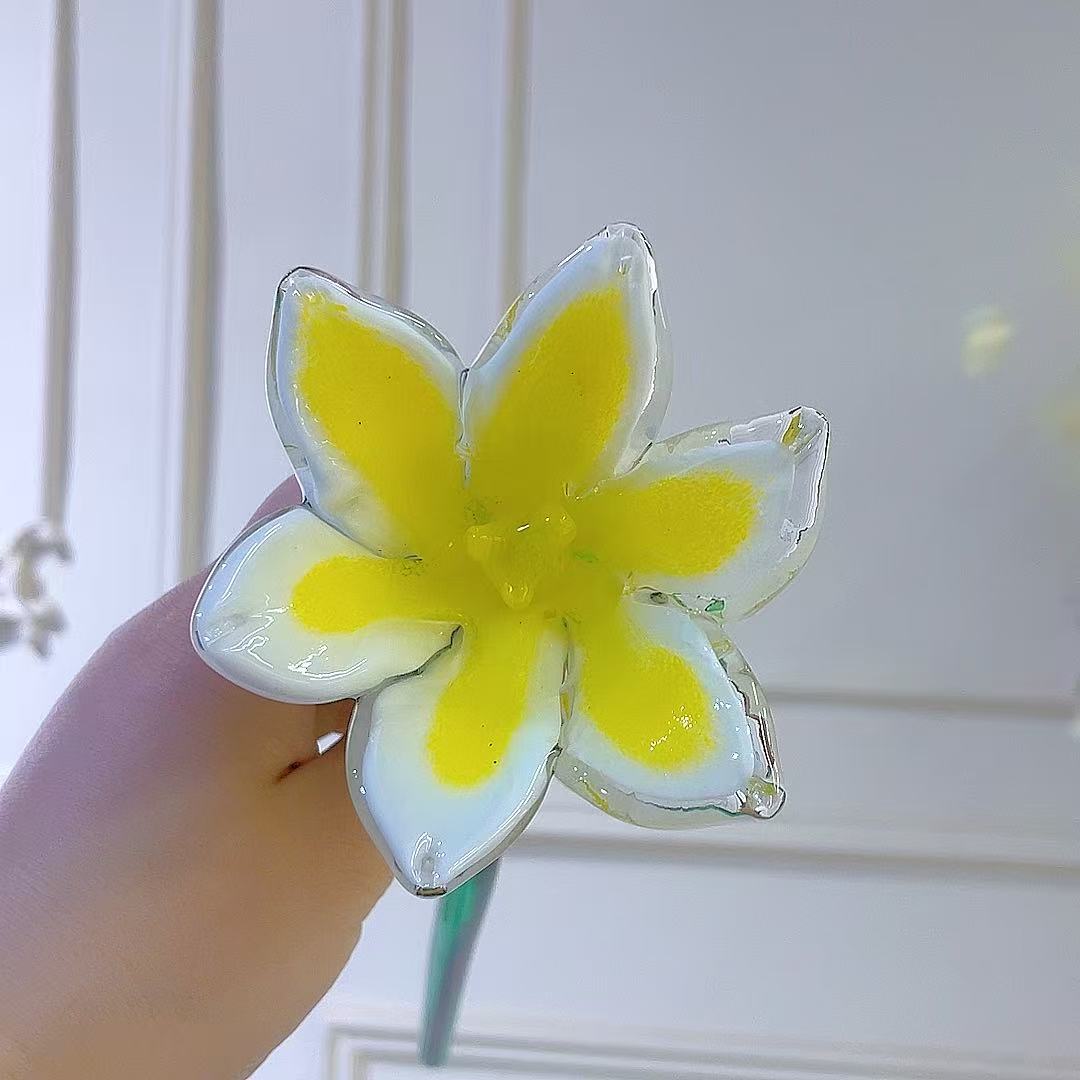 白边黄色百合花纯花朵手工琉璃摆件