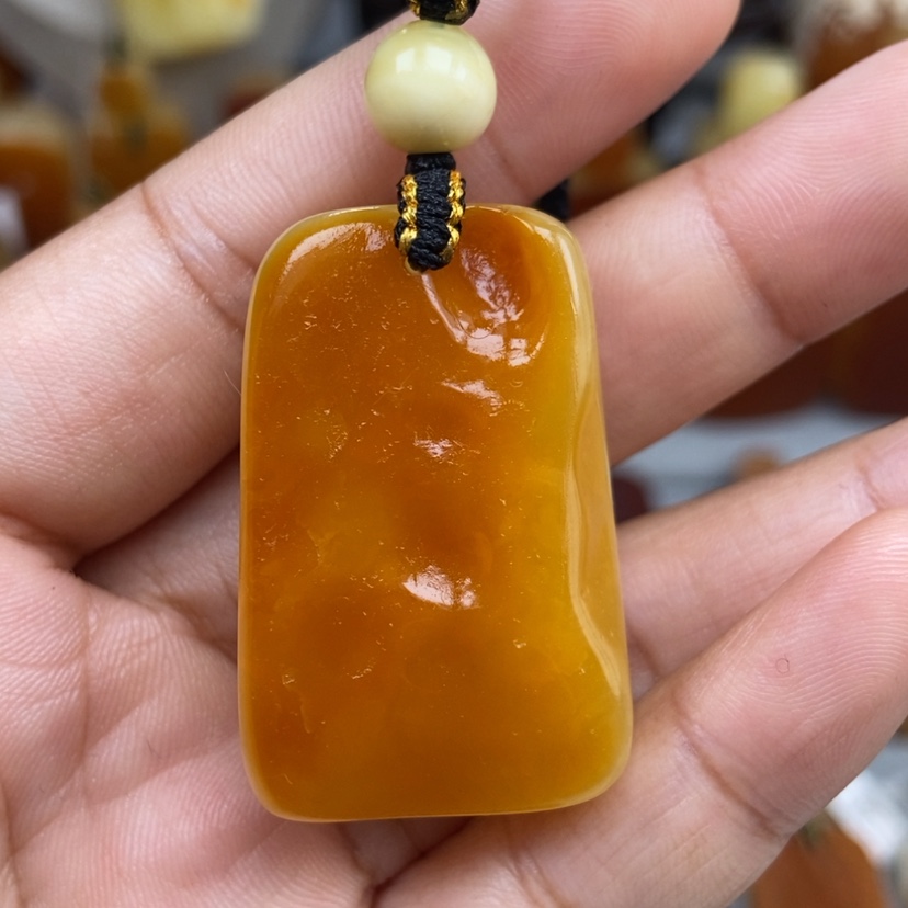 【闪购商品】琥珀颈饰未镶嵌