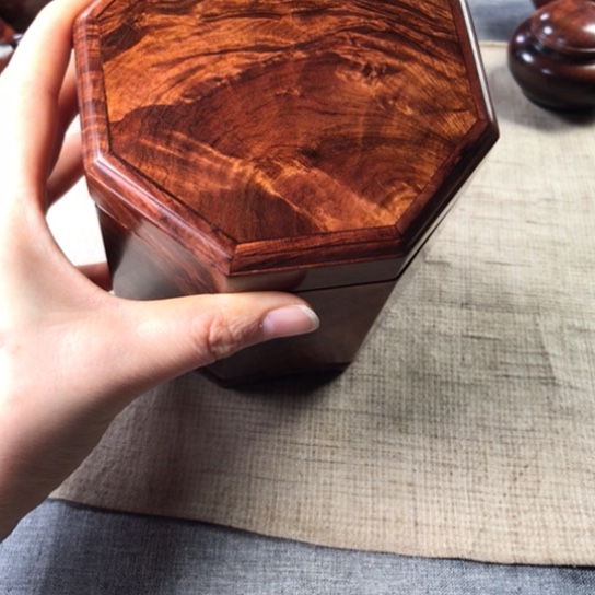 黄花梨/降香黄檀把件T**e八角盒