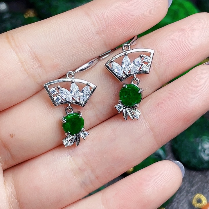 翡翠银S925镶嵌颈饰多样性