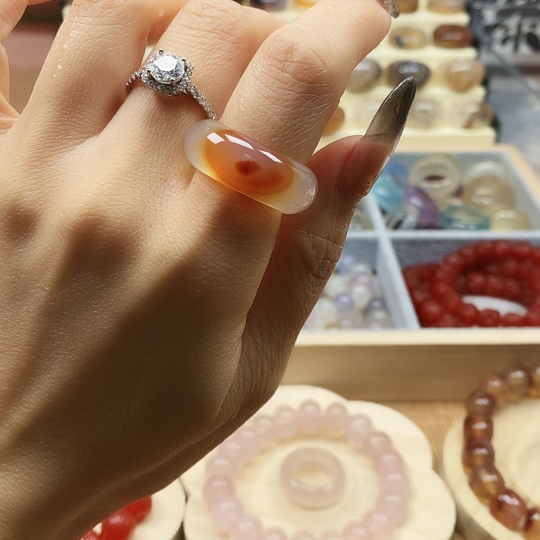 哈***哈玛瑙/玉髓未镶嵌戒指