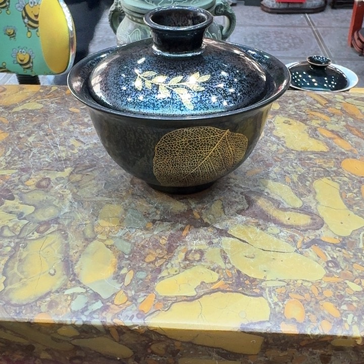 雨滴盖碗一个，瓷。。。