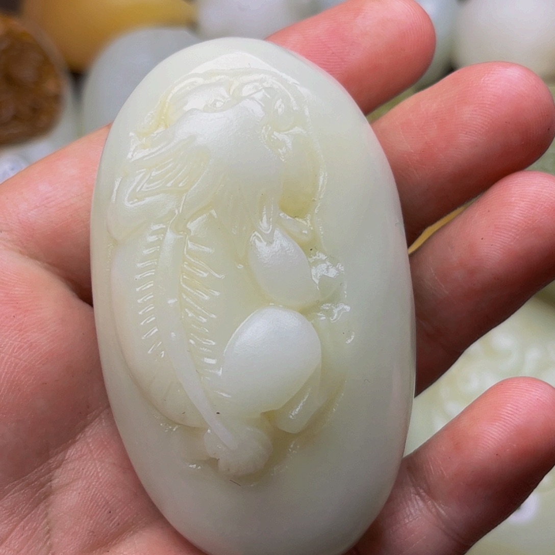 石材方解石手把件貔貅