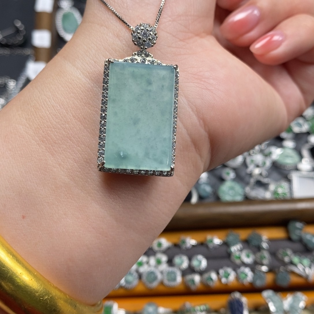 未镶嵌挂件翡翠翡翠