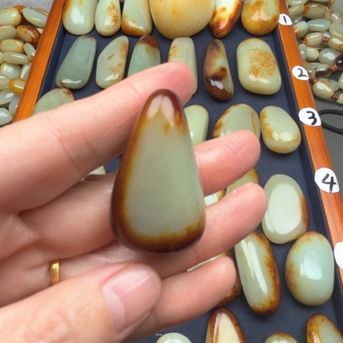 和田玉颈饰未镶嵌天**翼