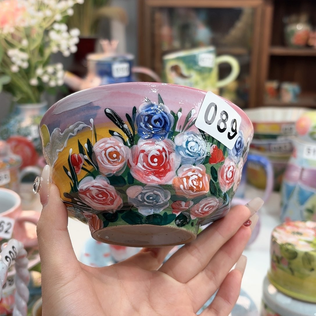 瓷片bhhhhhhgghhhjjm