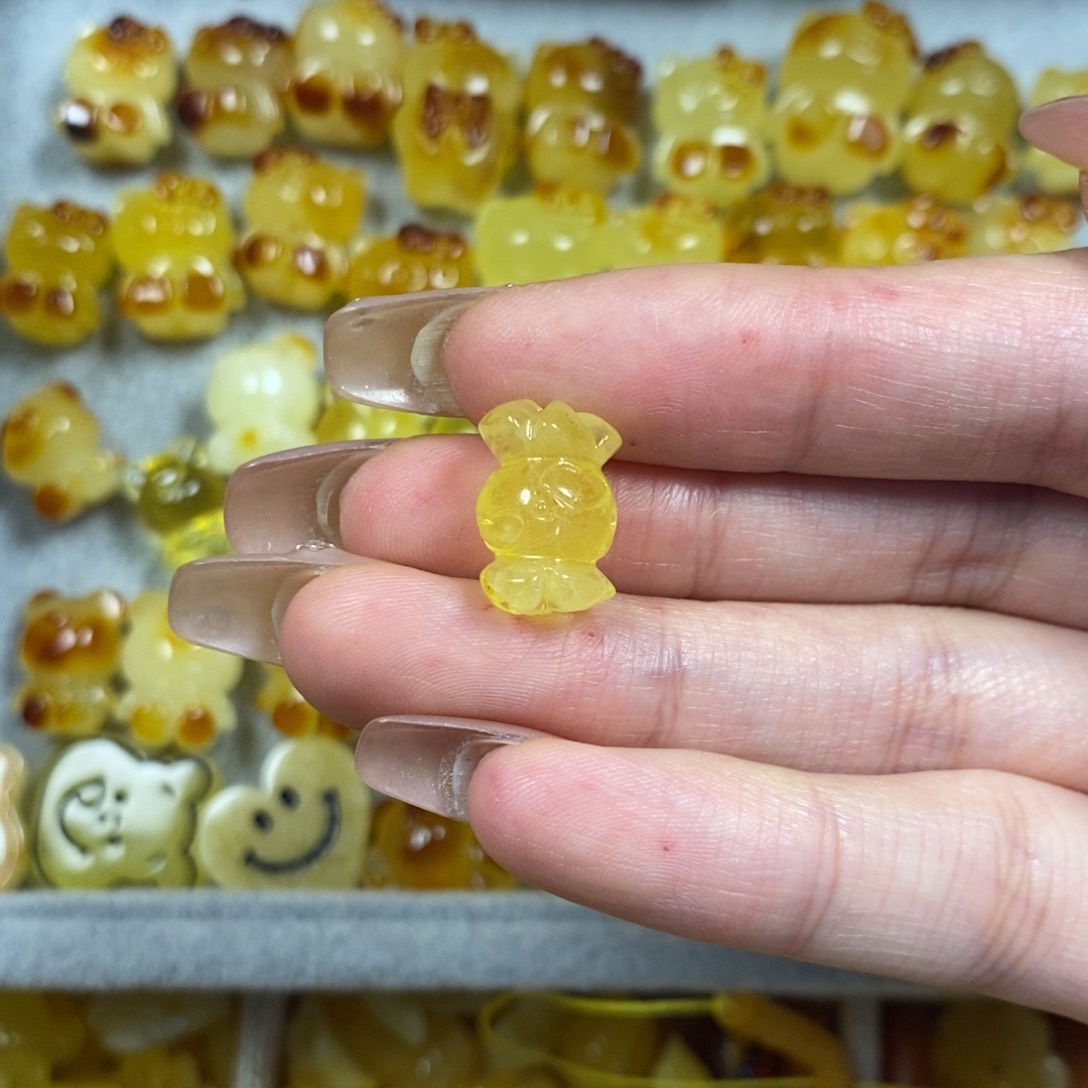 未镶嵌琥珀裸石糖果