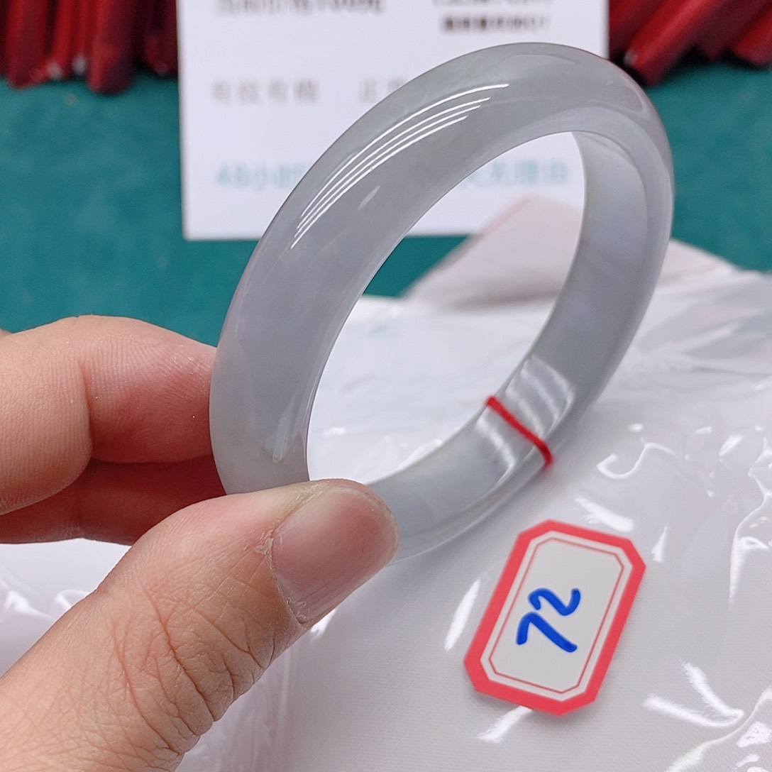 翡翠手镯未镶嵌?****a7222222222