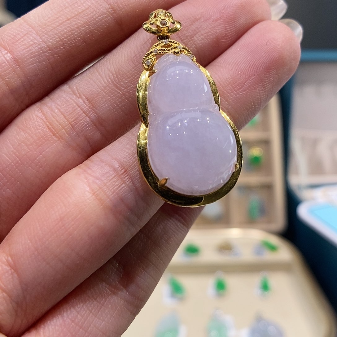 翡翠吊坠(不含链)18K金镶嵌葫芦