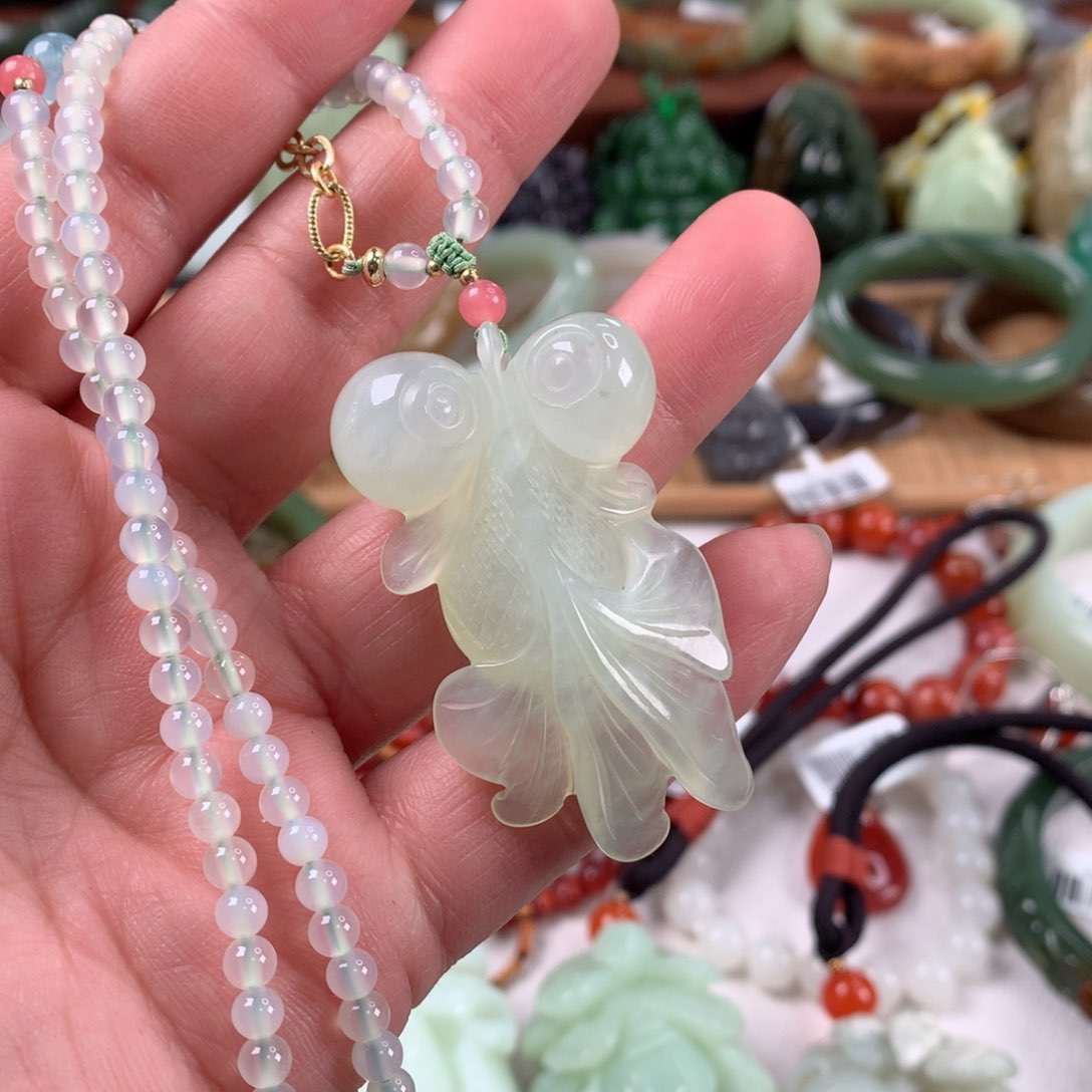 岫玉吊坠未镶嵌吊坠