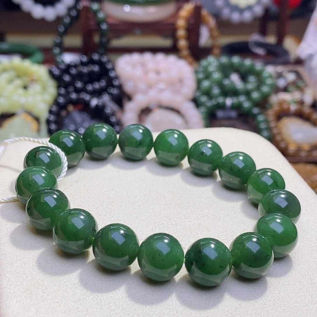和田玉未镶嵌碧玉俄料老坑料高冰菠菜绿手串12m
