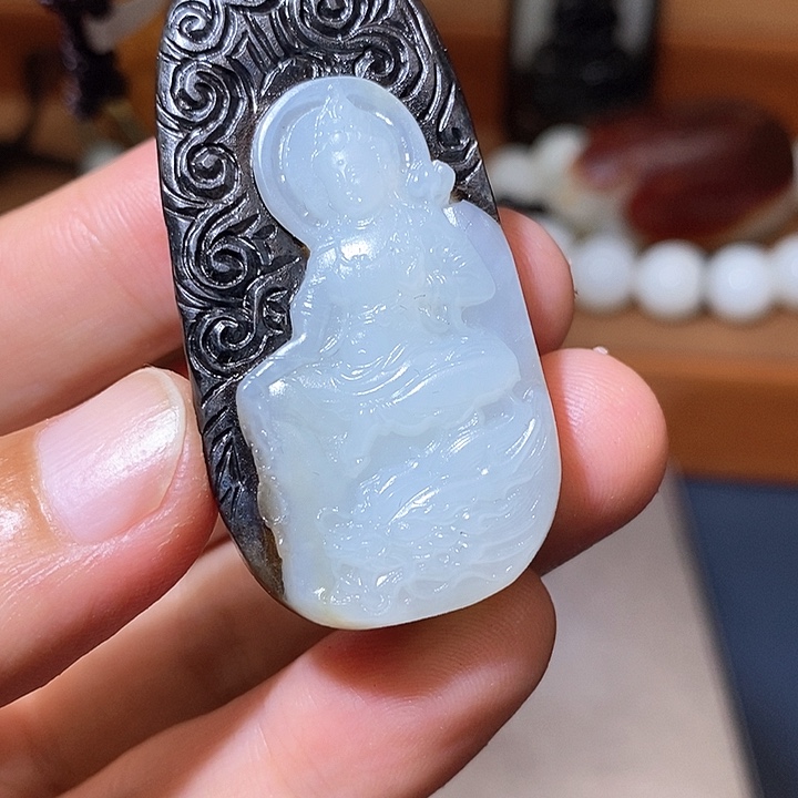 让***飞和田玉未镶嵌挂件