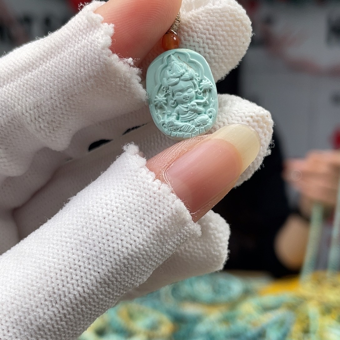 绿松石未镶嵌挂件