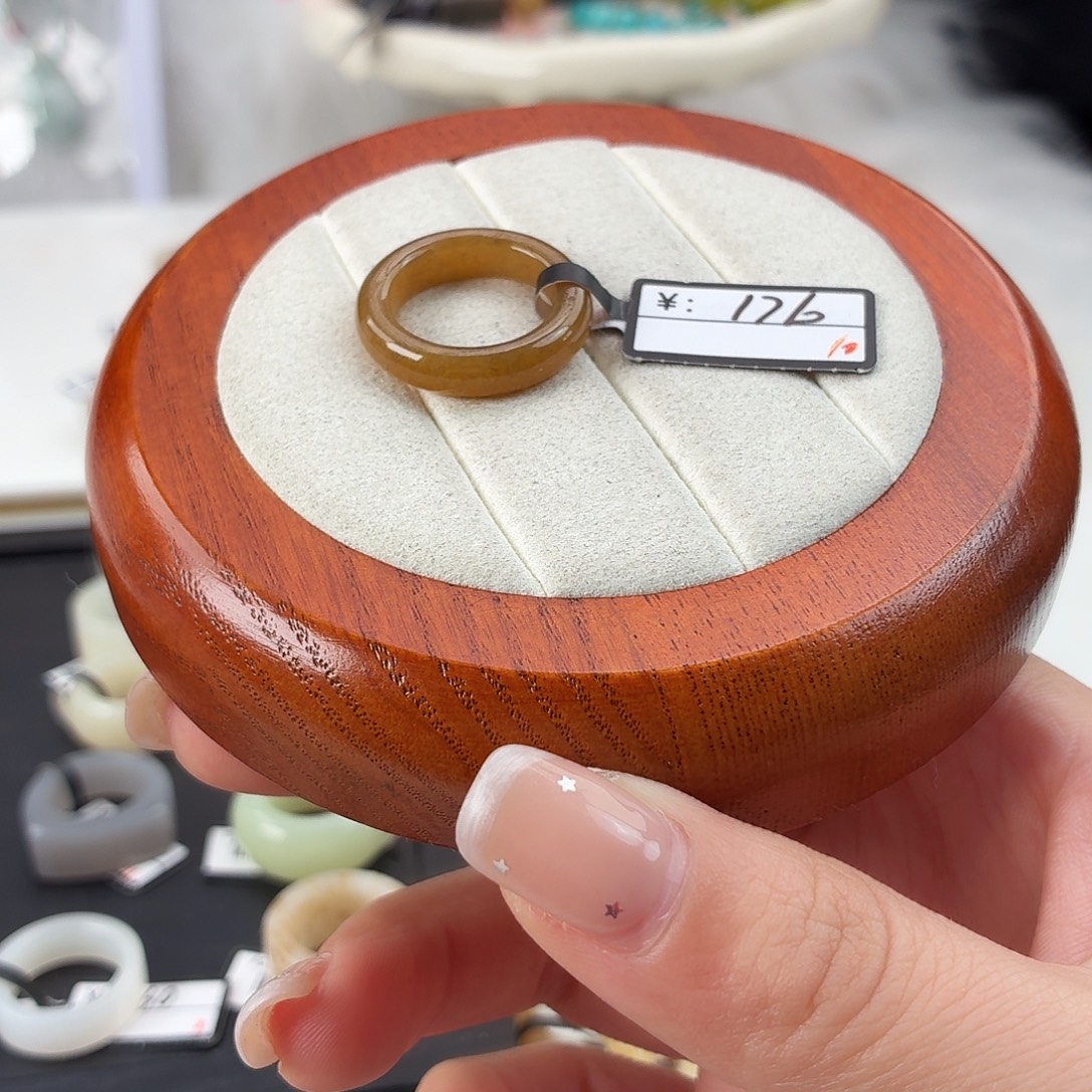 和田玉未镶嵌戒指Q26糖泥鳅背内径16.6