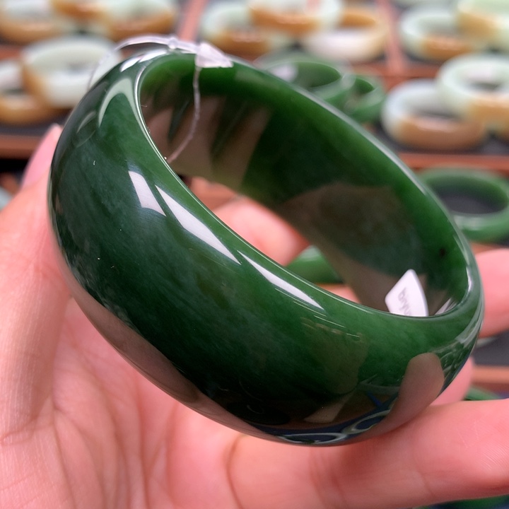 和田玉（碧玉）手镯未镶嵌60