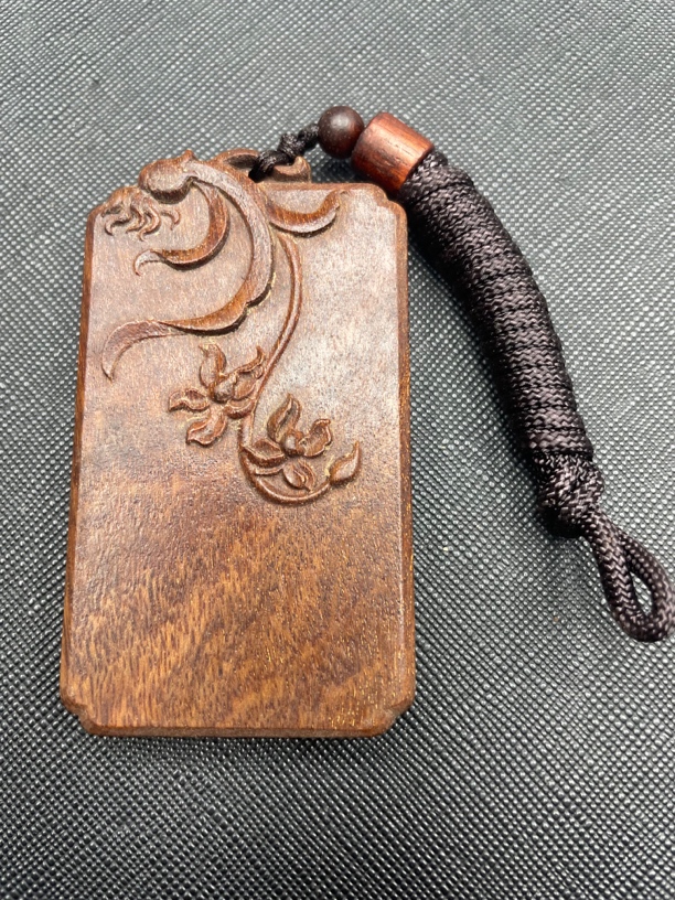 A153沉木雕刻吊坠