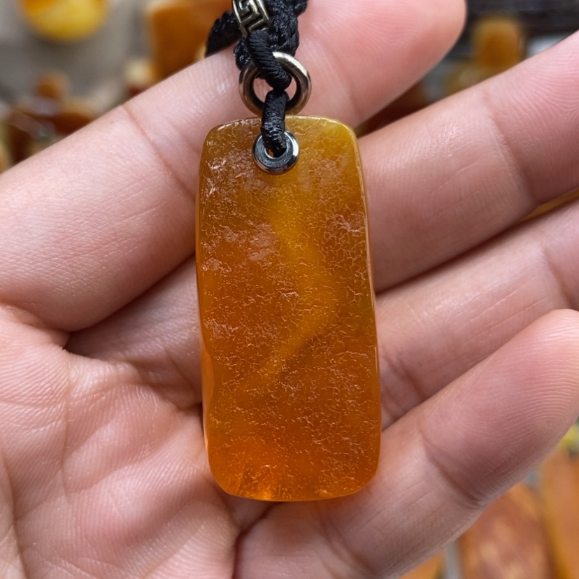 【闪购商品】琥珀颈饰未镶嵌