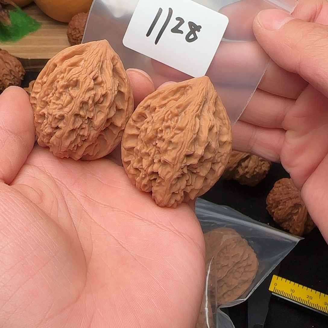 没***行文玩核桃把件1128全品42鸡心