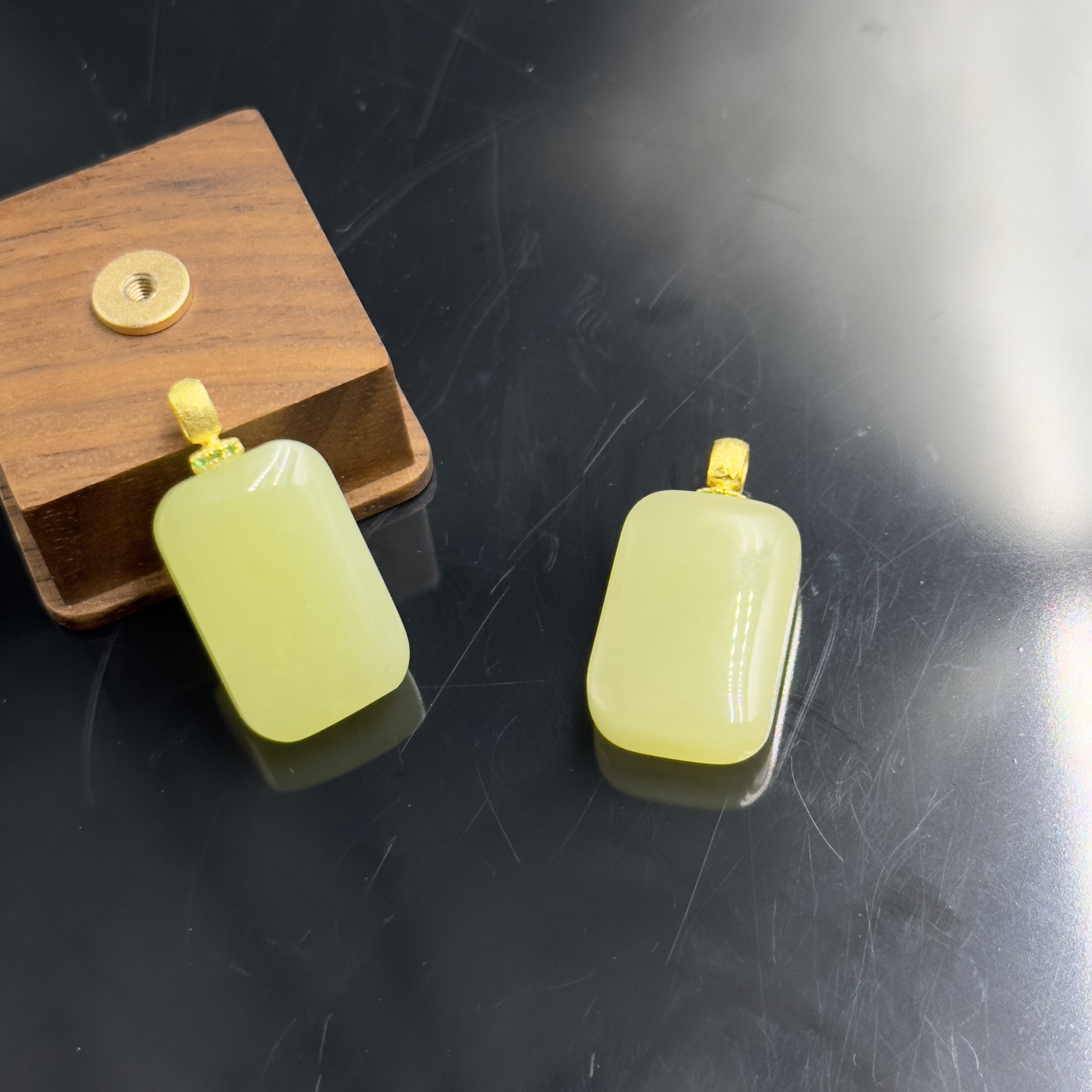 YF470和田玉黄口无事牌吊坠S925银镶15*23*7mm+多样性发其一