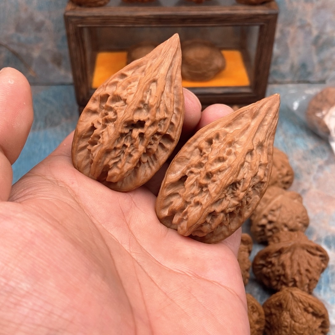 乐***记文玩核桃吊坠红缨枪